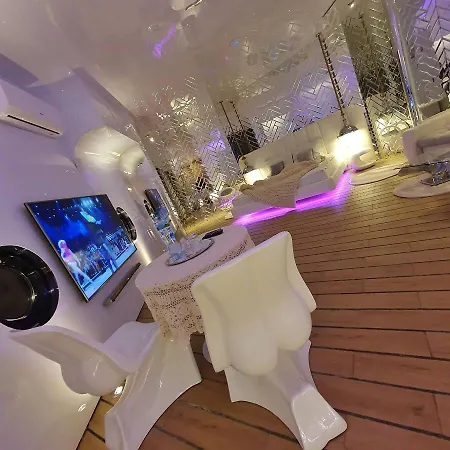 Ramka & Restaurant & Wine Bar 포즈난
