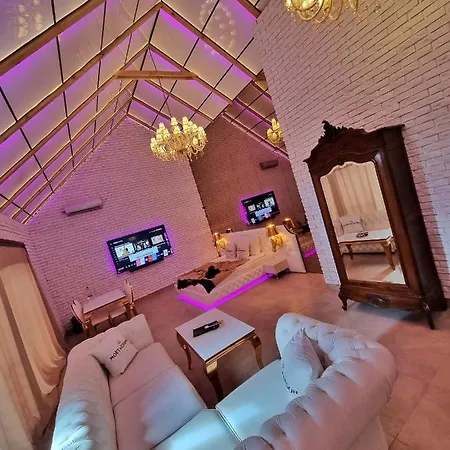 מלון דירות Ramka & Restaurant & Wine Bar