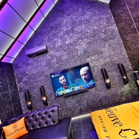 מלון דירות Ramka & Restaurant & Wine Bar