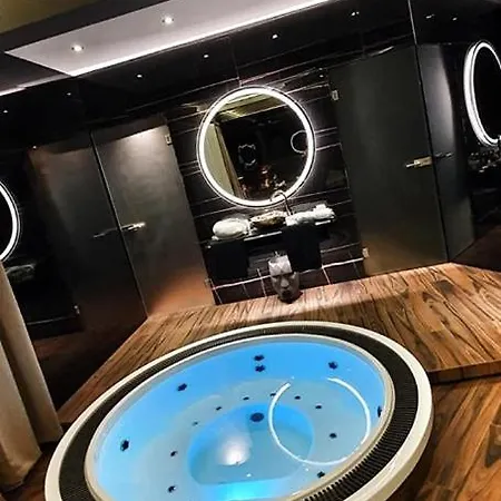 Hotel Ramka & Restaurant & Wine Bar Aparthotel Poznan