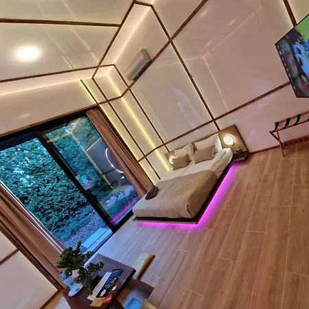 מלון דירות Ramka & Restaurant & Wine Bar 3*