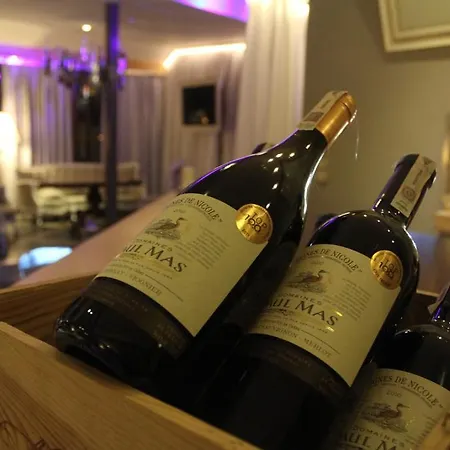 מלון דירות Ramka & Restaurant & Wine Bar 3*