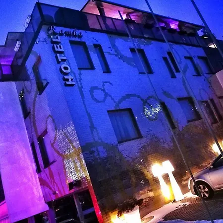 מלון דירות Ramka & Restaurant & Wine Bar