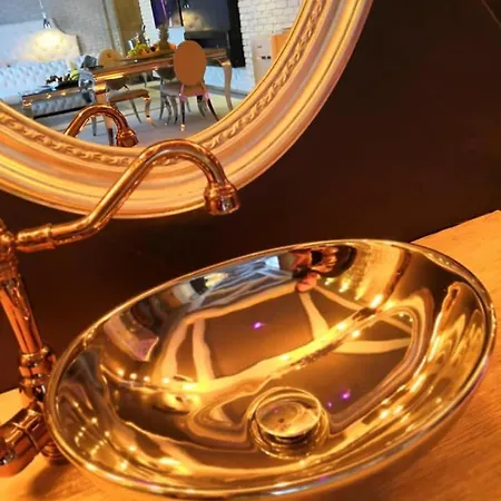 מלון דירות Ramka & Restaurant & Wine Bar 3*