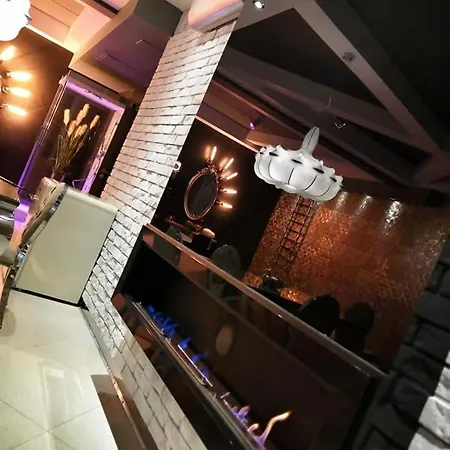 מלון דירות Ramka & Restaurant & Wine Bar 3*