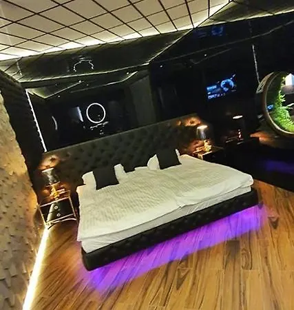 Hotel Ramka & Restaurant & Wine Bar Aparthotel