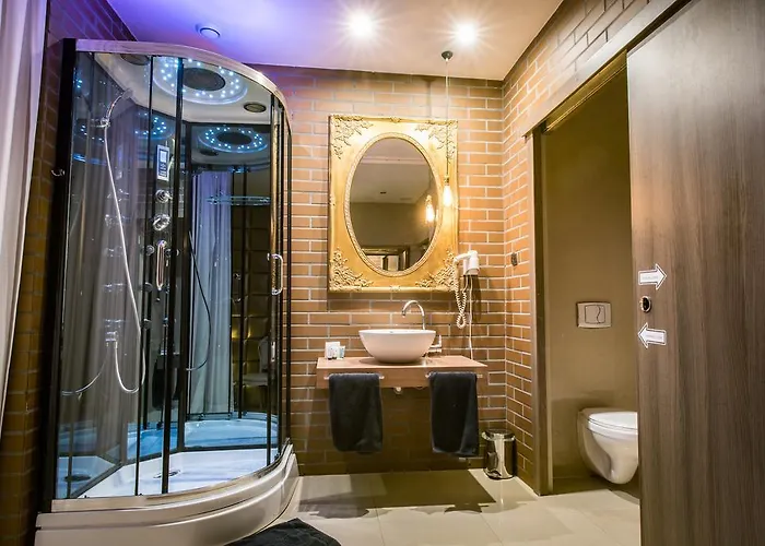 Ramka & Restaurant & Wine Bar 3*