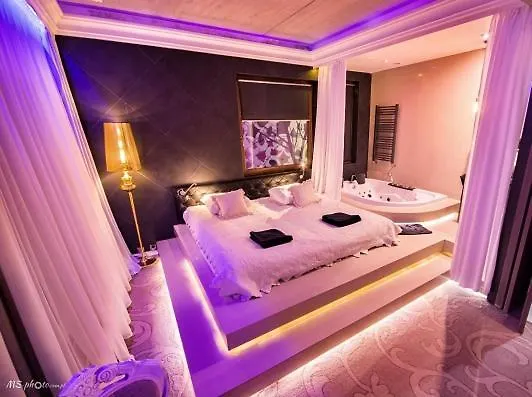 Ramka & Restaurant & Wine Bar Ξενοδοχείο με διαμερίσματα