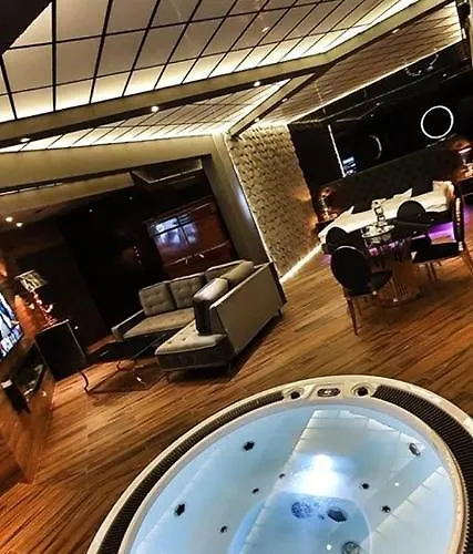 Ramka & Restaurant & Wine Bar Πόζναν