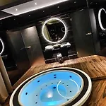 Ramka & Restaurant & Wine Bar Ξενοδοχείο με διαμερίσματα Πόζναν