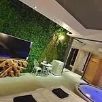 Ramka & Restaurant & Wine Bar Ξενοδοχείο με διαμερίσματα Πόζναν