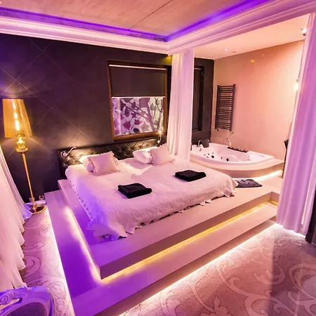 Hotel Ramka & Restaurant & Wine Bar 3*