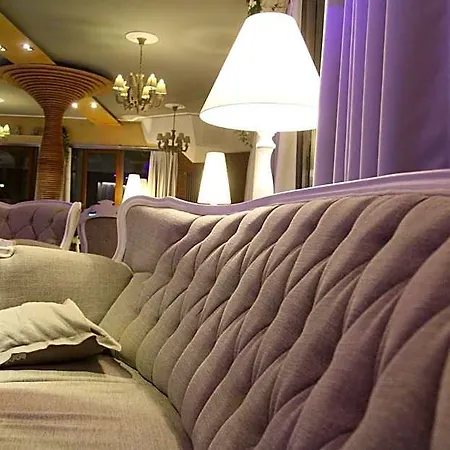 Ramka & Restaurant & Wine Bar 3* 포즈난