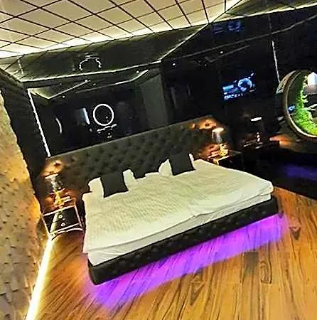 Hotel Ramka & Restaurant & Wine Bar
