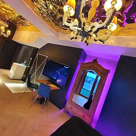 Ramka & Restaurant & Wine Bar 3*
