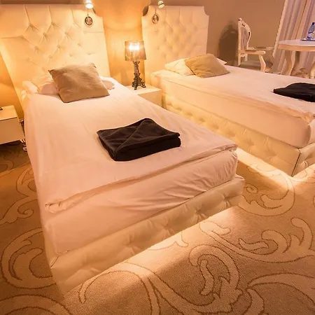 Aparthotel Ramka & Restaurant & Wine Bar 3*