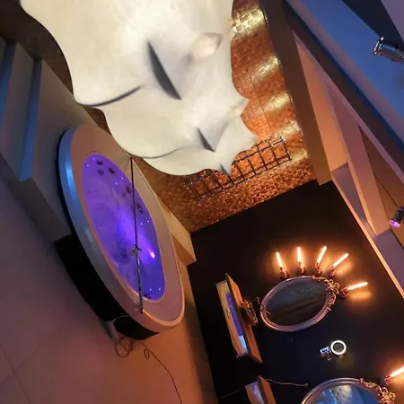 Ramka & Restaurant & Wine Bar 아파트호텔