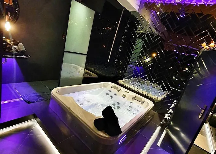 Ramka & Restaurant & Wine Bar 아파트호텔 포즈난